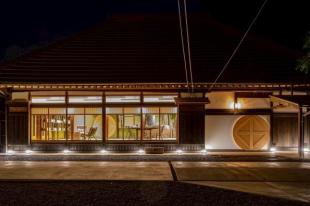 天然湧水加温かけ流し×造形×歴史のある邸宅 002